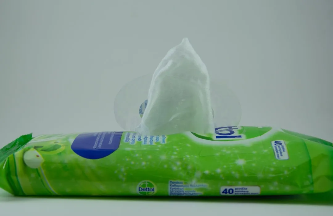 工厂仓储设备选型对比：重型货架与自动化立库的适用场景